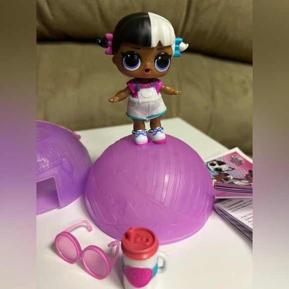 LOL Surprises!!! Dolls - Picture 2 of 3